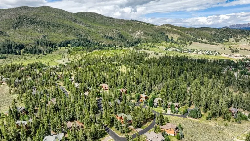 7 Golden Rod Circle, Keystone