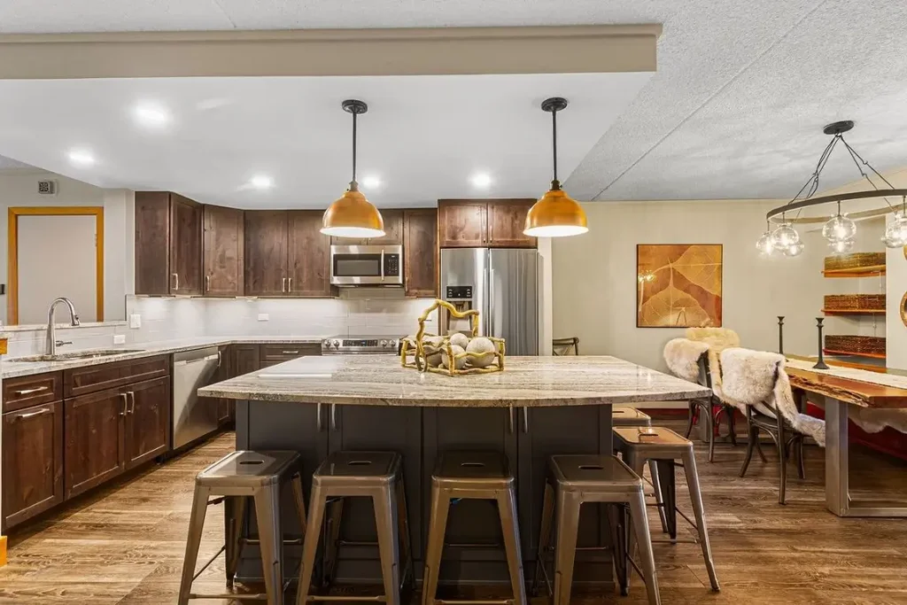 21650 Us Highway 6 2110, Keystone