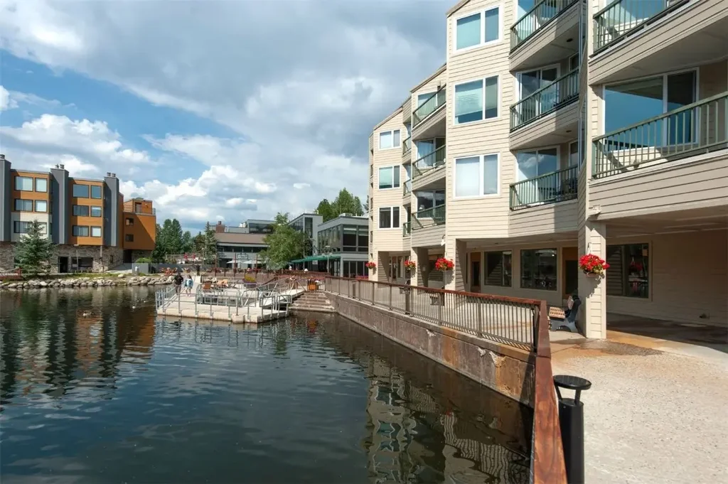 22080 Us Highway 6 1476, Keystone