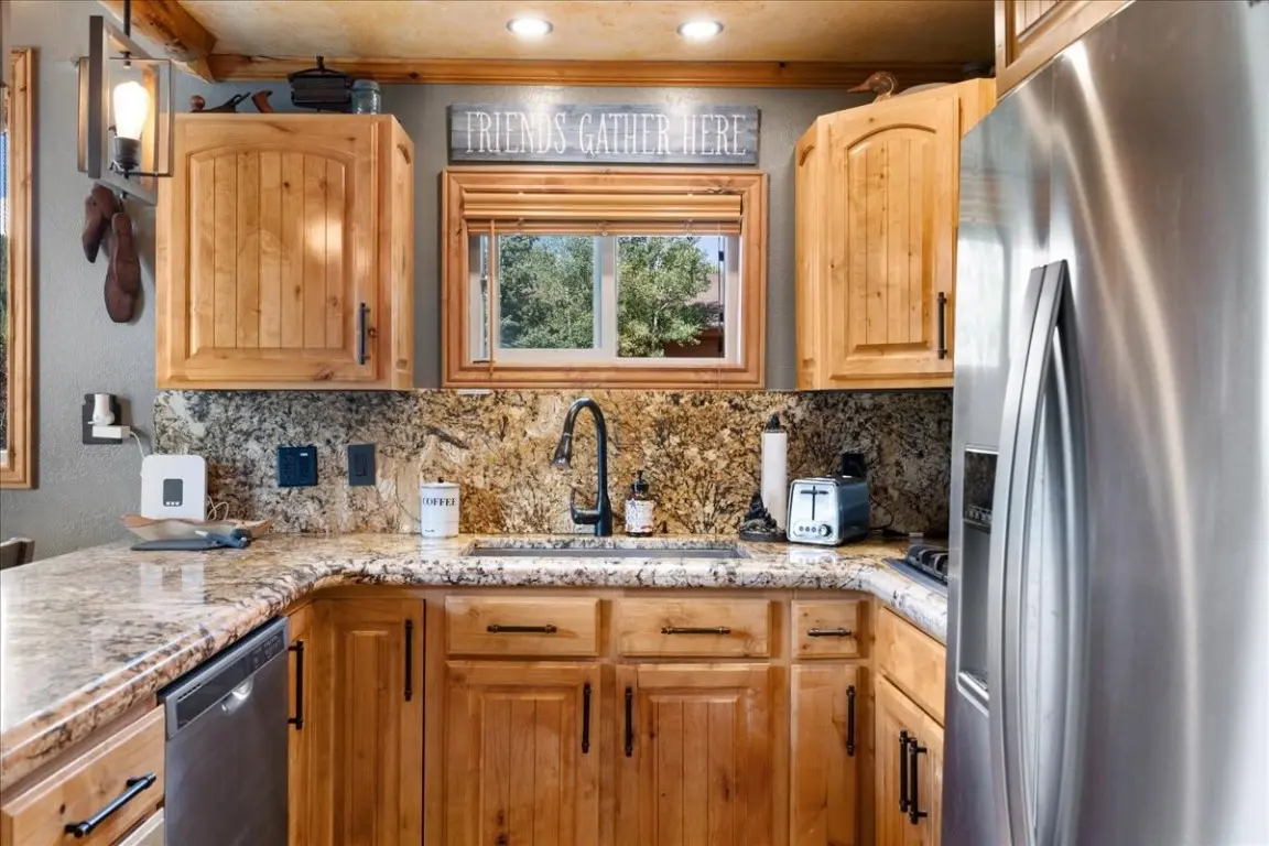 E 19 Hanson Road, Keystone