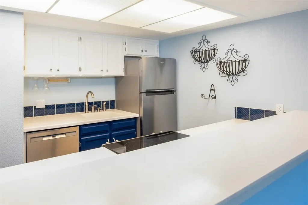 S 670 7th Avenue 249, Frisco