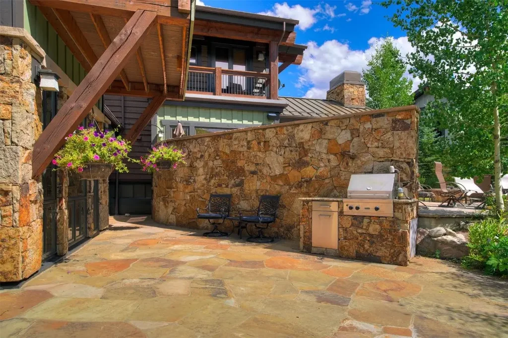 211 Shores Lane, Breckenridge