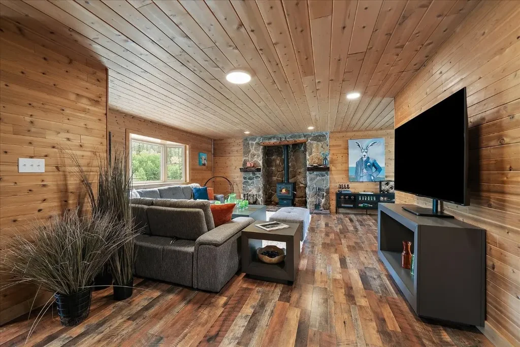 1567 Chippewa Road, Jefferson