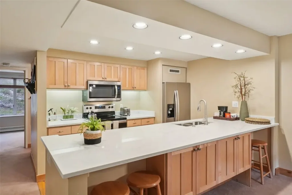 22097 Saints John Road 2506, Keystone