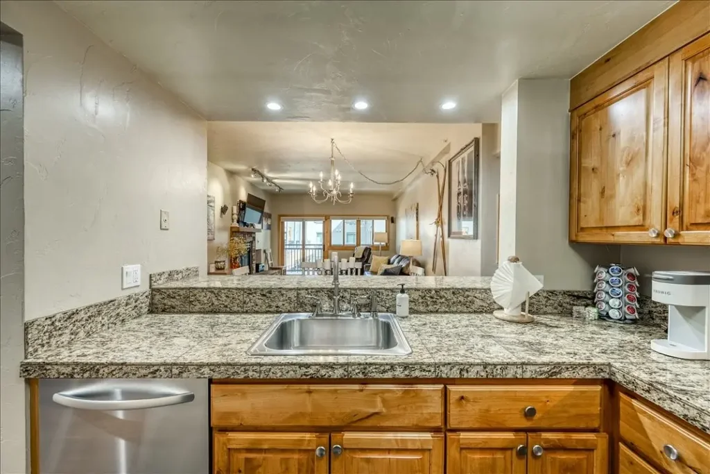 S 645 Park Avenue 3303, Breckenridge