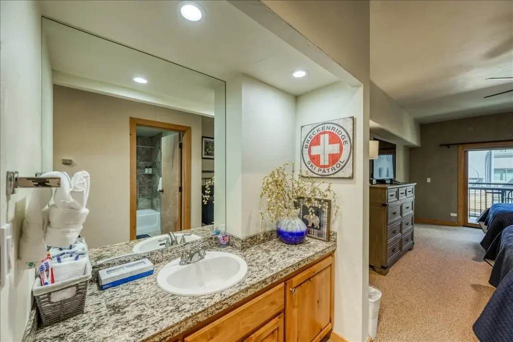 S 645 Park Avenue 3303, Breckenridge