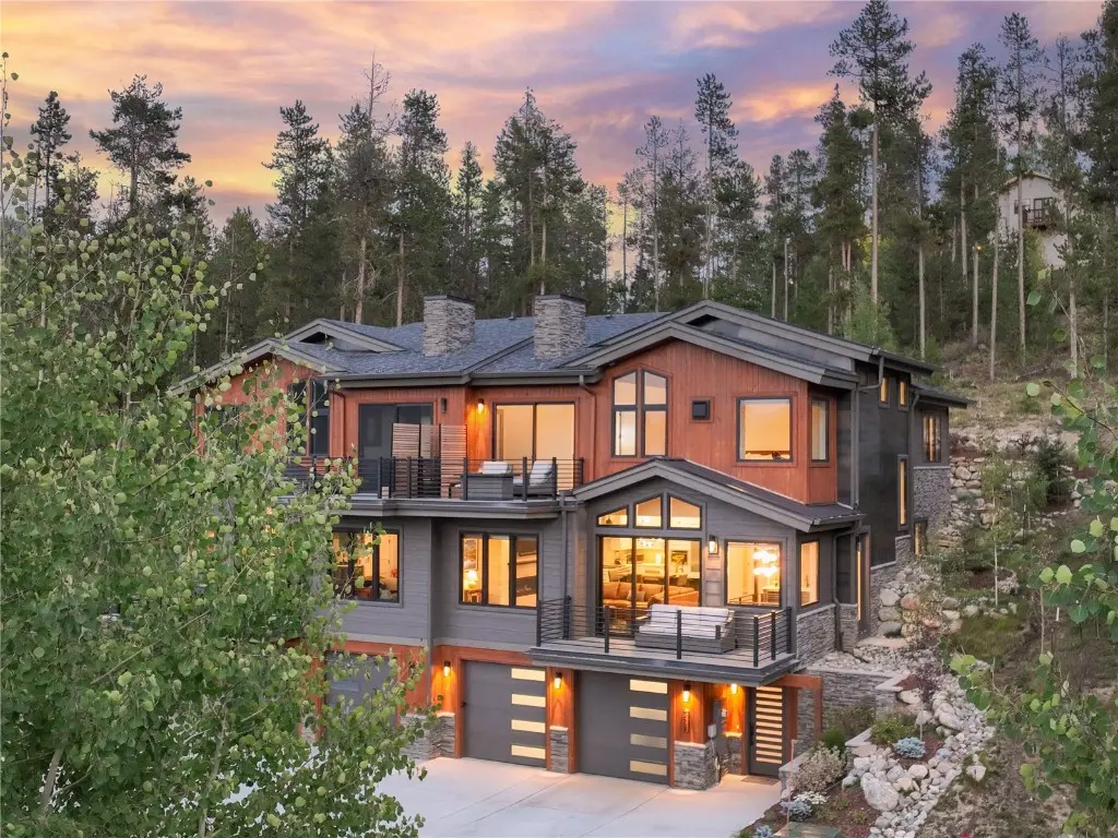 327 Kestrel Lane, Silverthorne