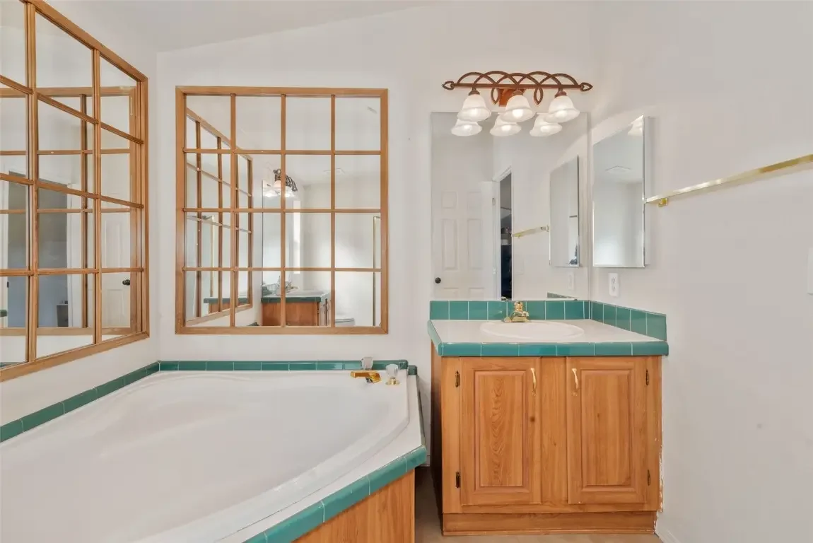 N 408 Grant Avenue, Oak Creek