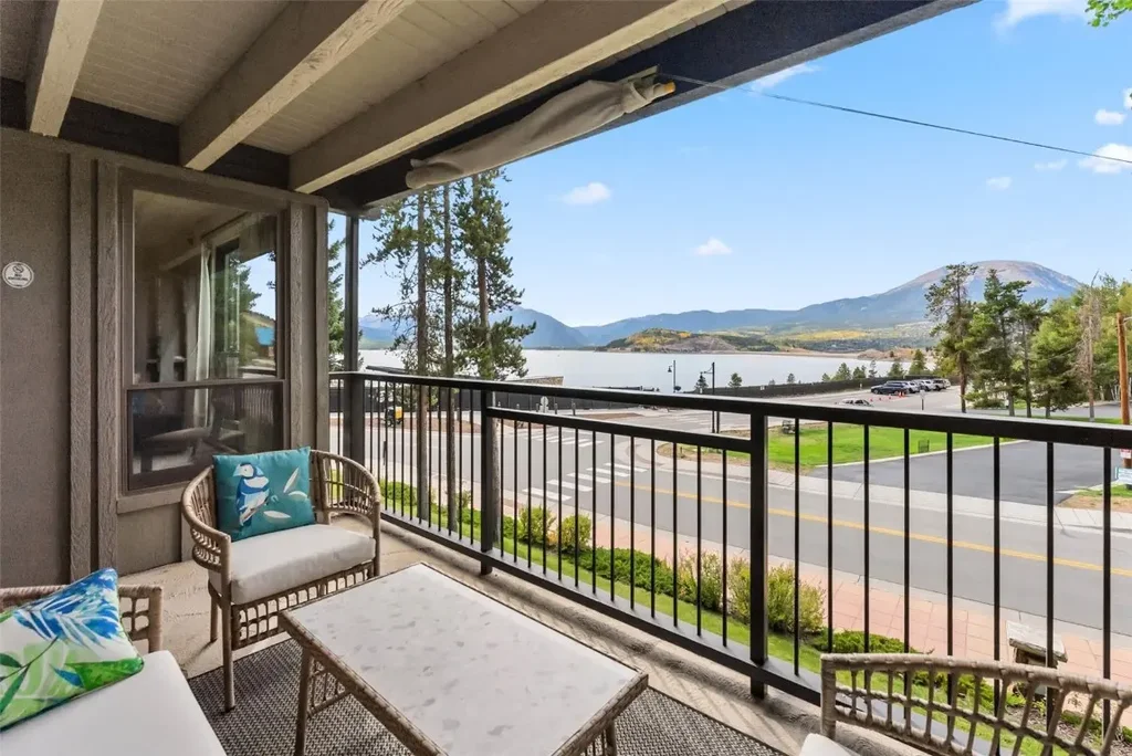 E 112 La Bonte Street 202, Dillon