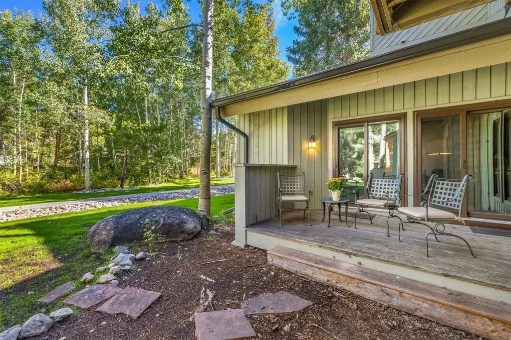 1977 Soda Ridge Road 1194, Keystone