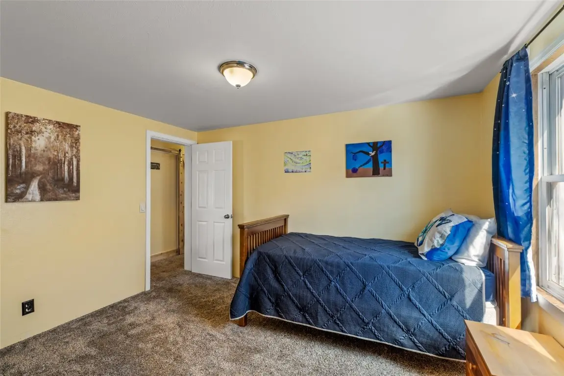 W 220 4th Street, Yampa