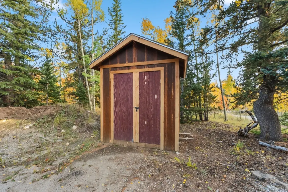 860 Adventure Road, Alma