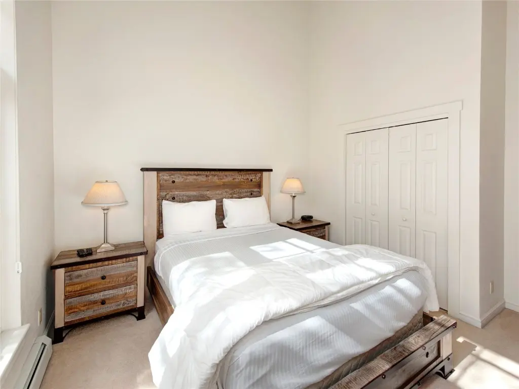 57 Lake Ridge Circle 1850, Keystone