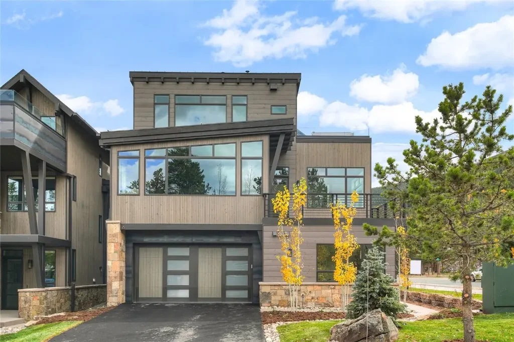 208 Frisco Alley, Frisco