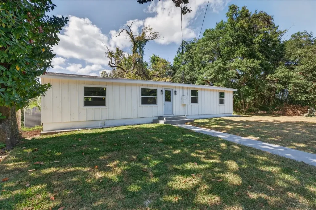 N 323 8th Street, Fernandina Beach