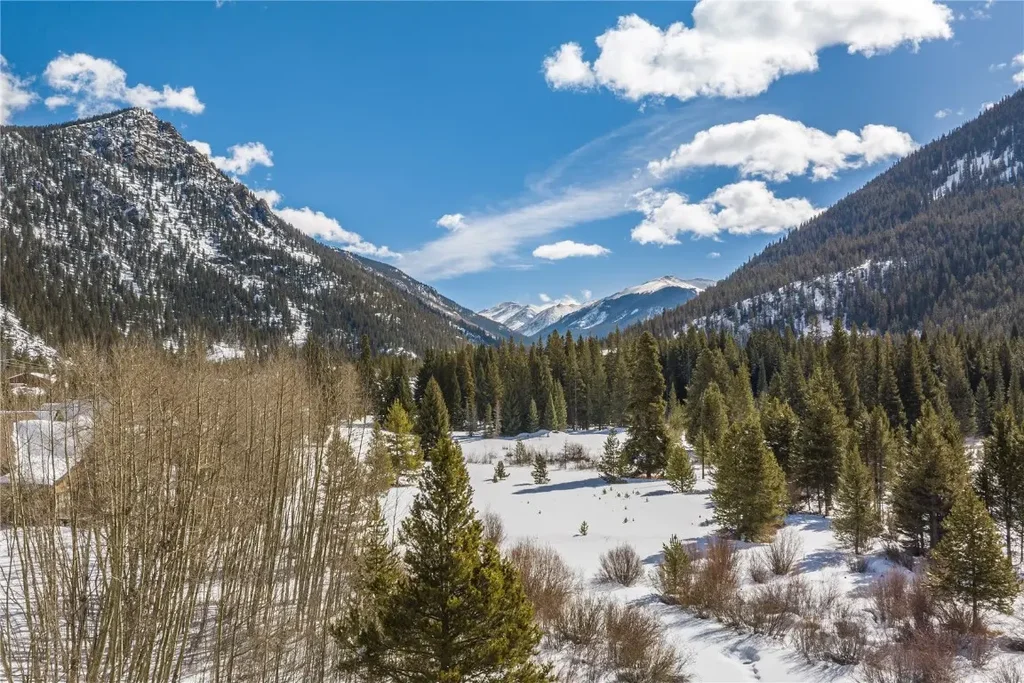 632 Montezuma Road C-2, Keystone