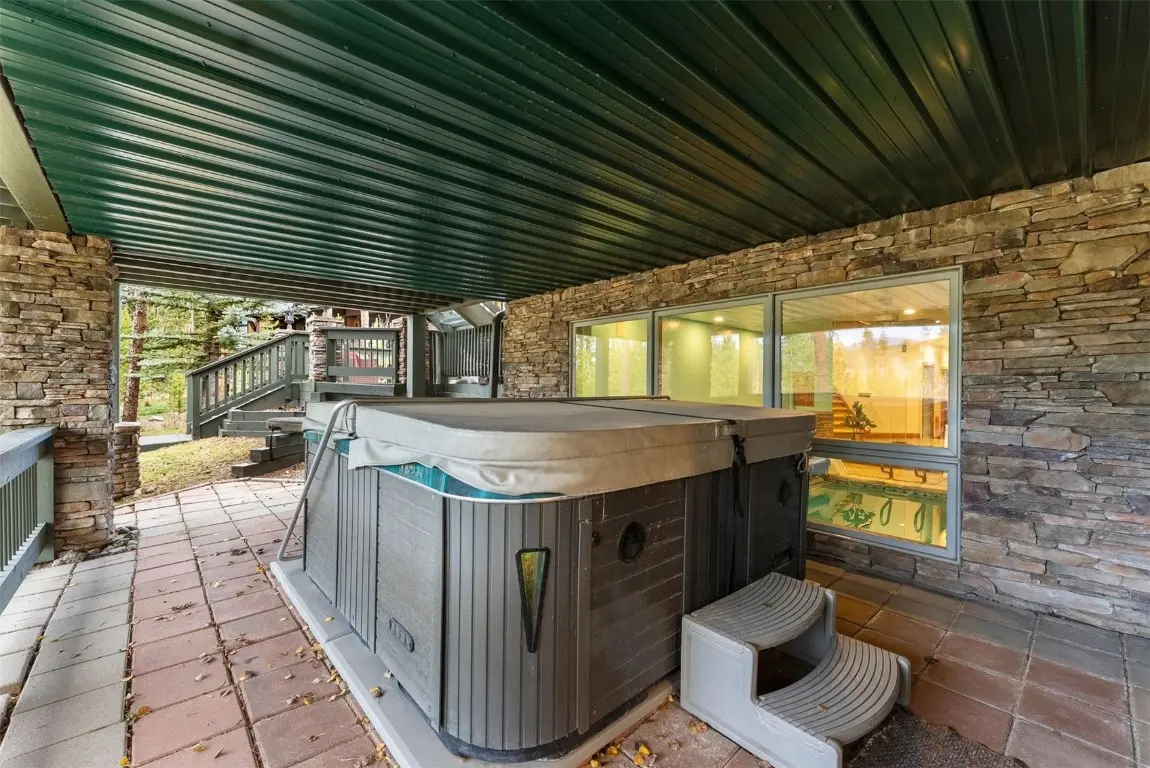 127 Marks Lane, Breckenridge