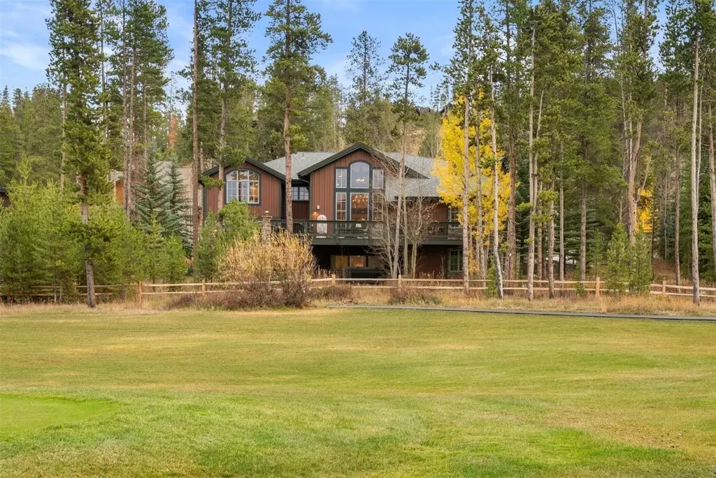 127 Marks Lane, Breckenridge