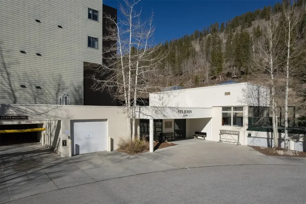 22097 Saints John Road 2526, Keystone