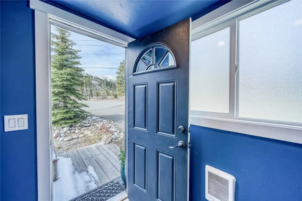 847 Airport Road 14, Breckenridge