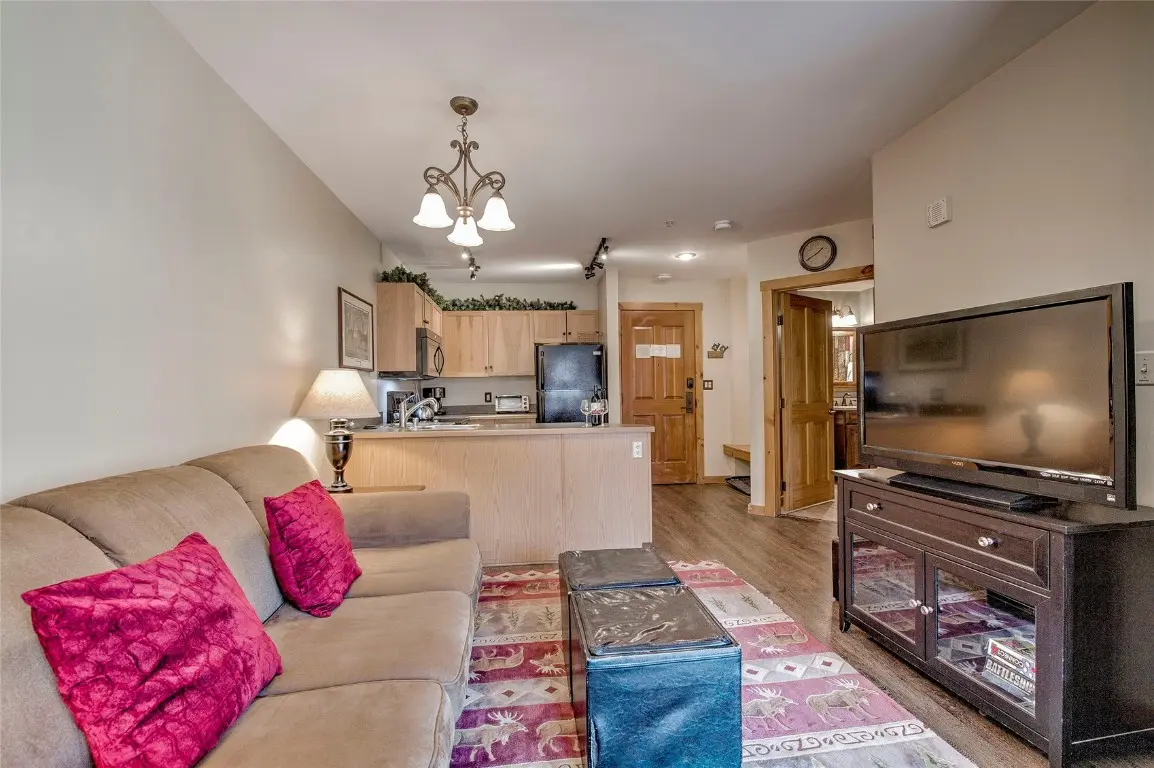 100 Dercum Square 8380, Keystone