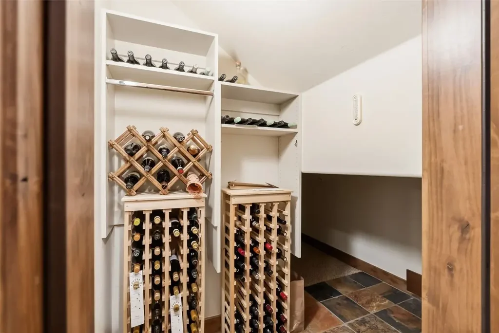 2140 Hunters Knob Road, Silverthorne