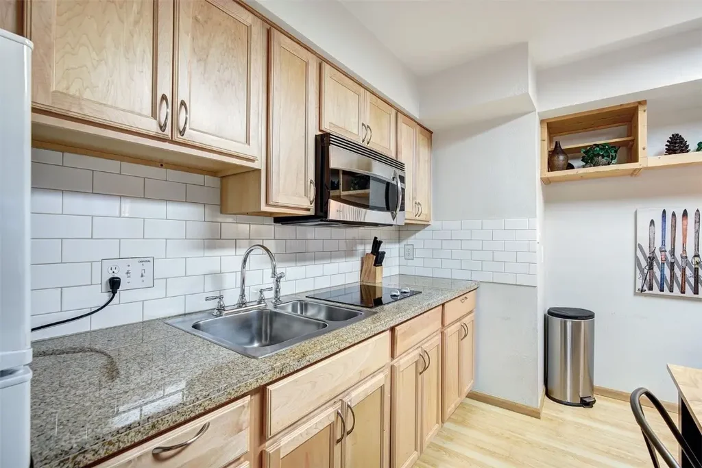 270 Primrose Path 33b, Breckenridge