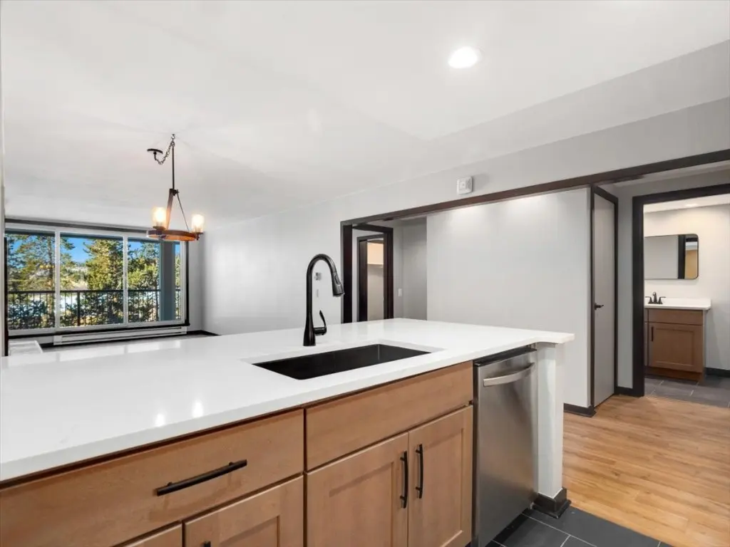 21640 Us Highway 6 2121, Keystone