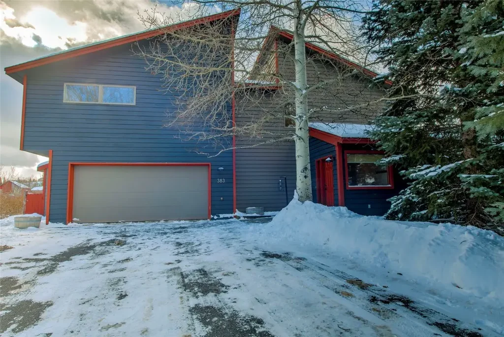 W 383 Coyote Drive, Silverthorne
