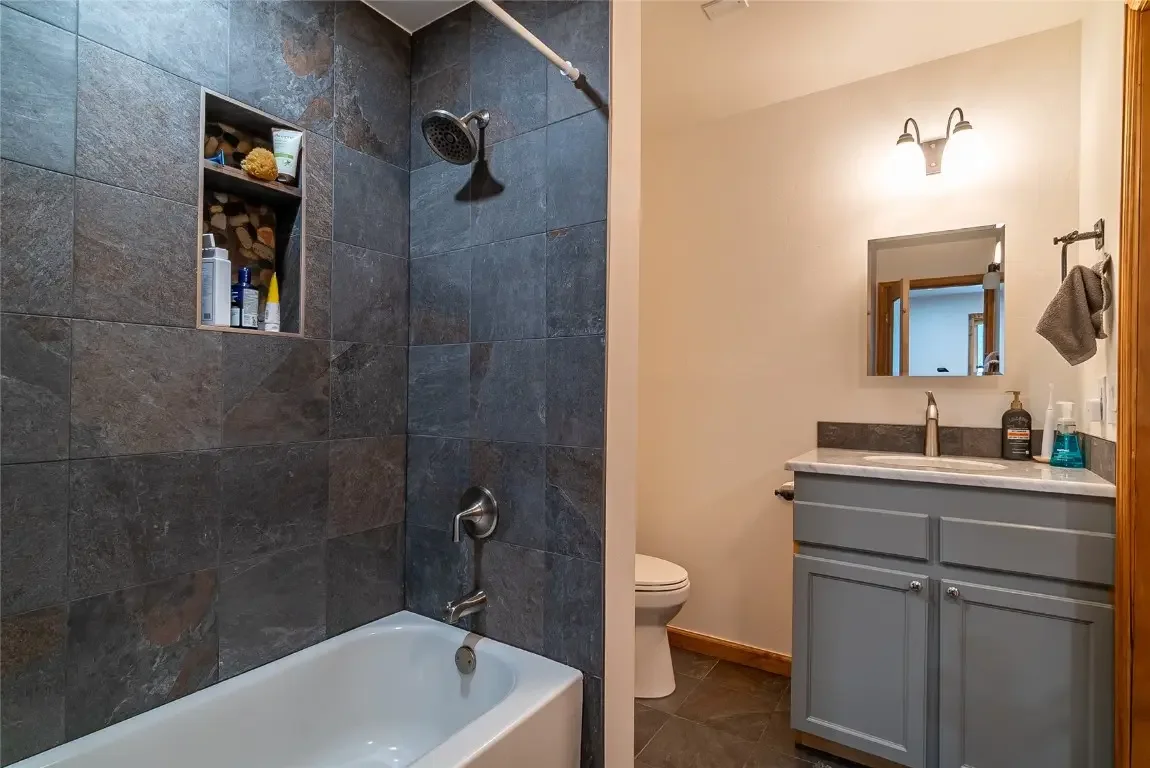 5291 Montezuma Road, Montezuma