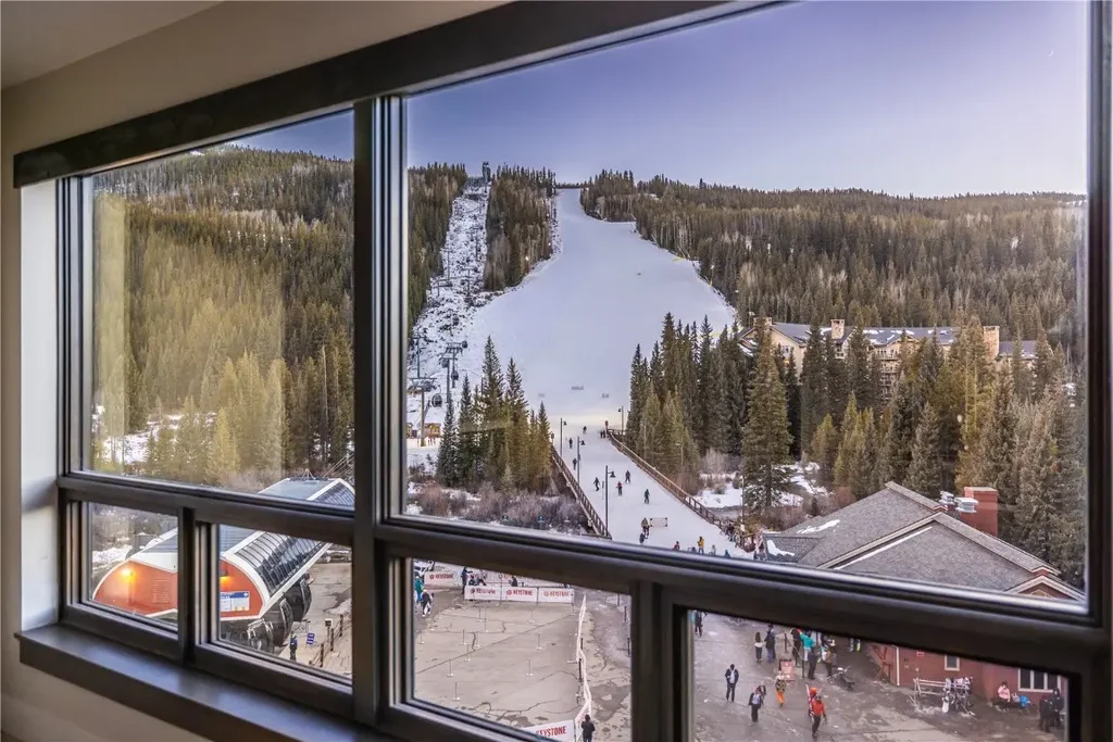 75 Hunki Dori Court W413, Keystone