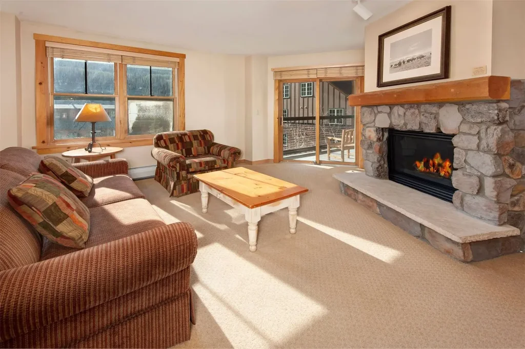 100 Dercum Square 8371, Keystone