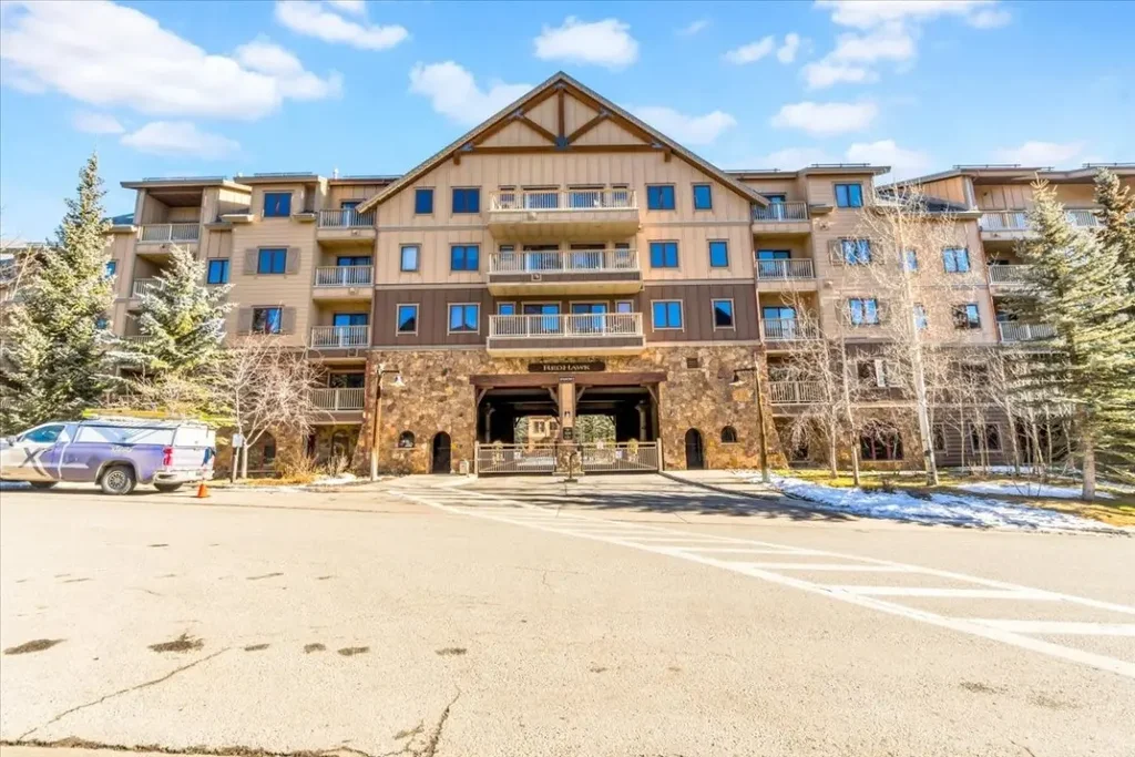 20 Hunki Dori Court 2301, Keystone