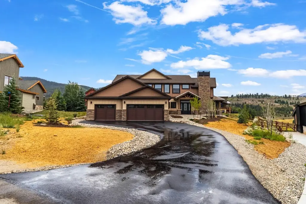 101 Mule Deer Court, Dillon