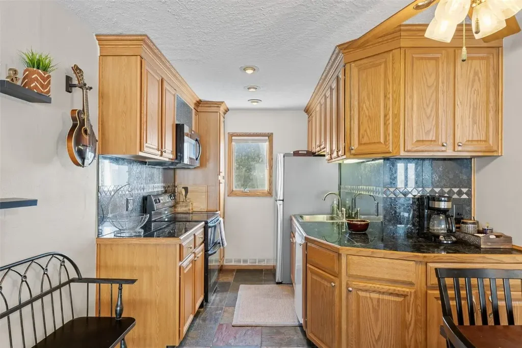 E 240 La Bonte Street 47, Dillon