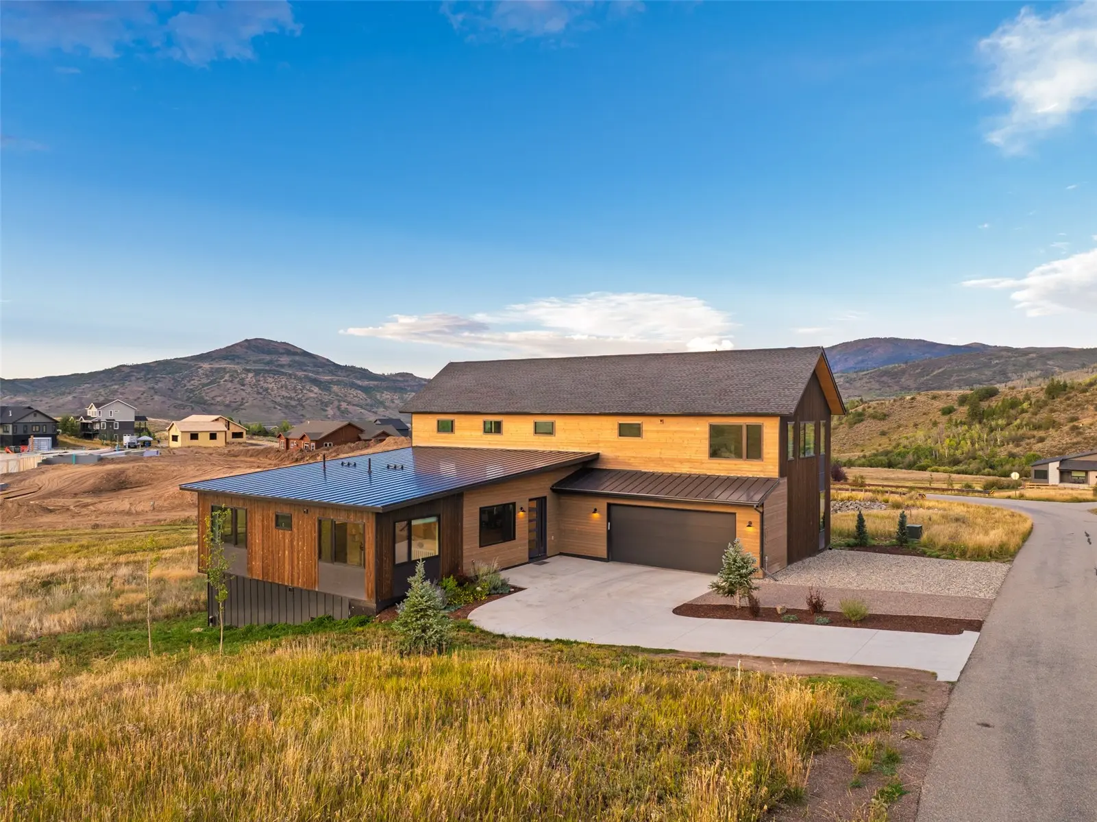 23395 Stageline Avenue, Oak Creek
