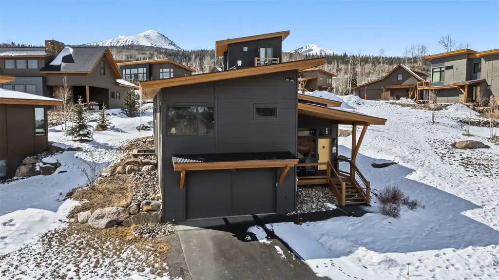 53 Hargrove Way, Silverthorne