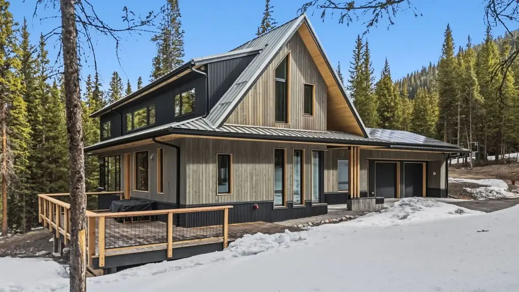 331 Doris Drive, Blue River