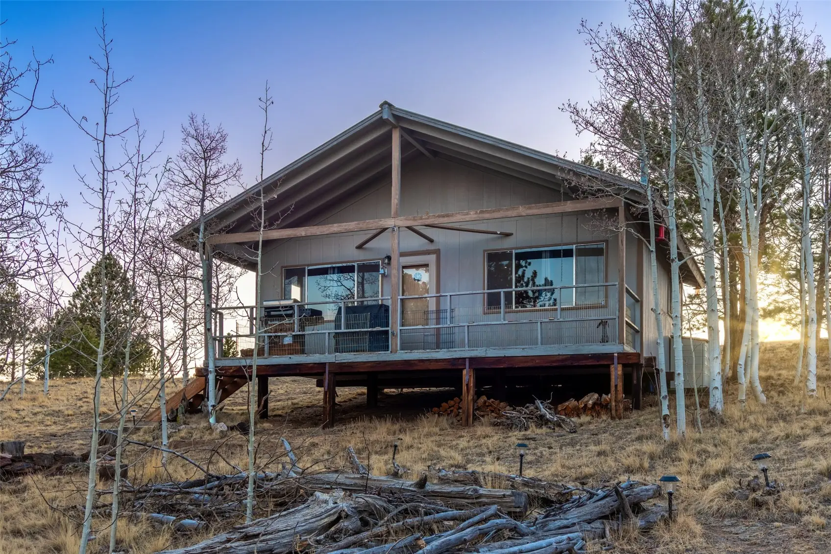 81 Pistol Way, Como