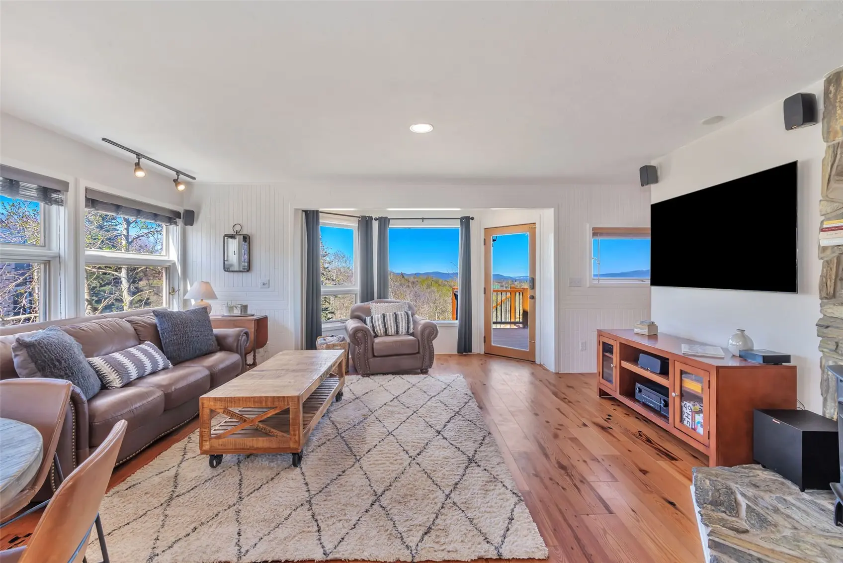 E 27145 Whitewood Drive E, Steamboat Springs