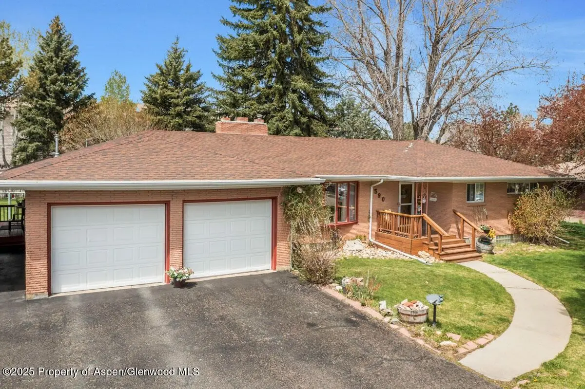 590 Steele Street, Craig
