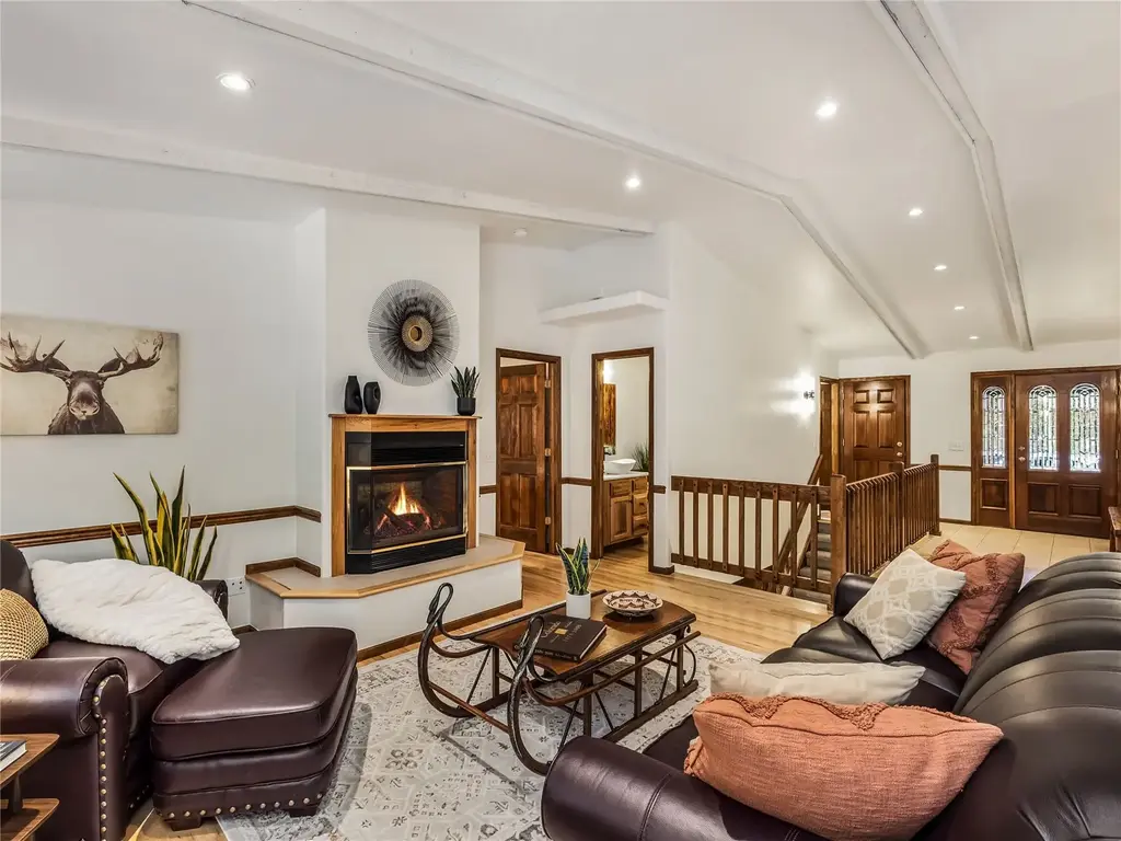 68 Sherwood Lane, Blue River
