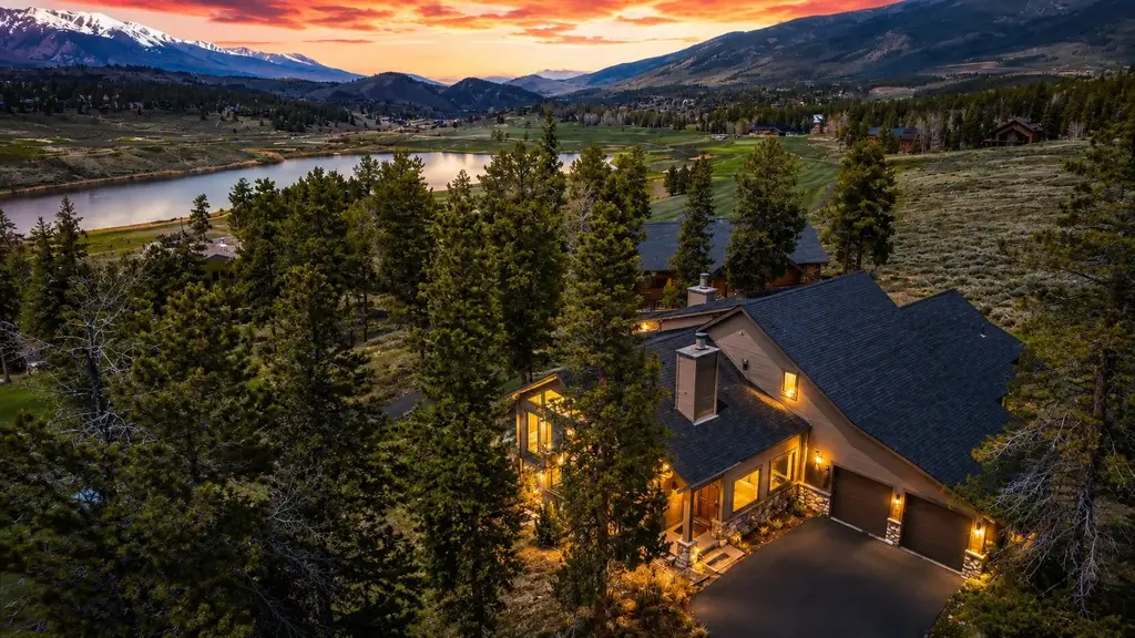 203 Gentian Road, Keystone