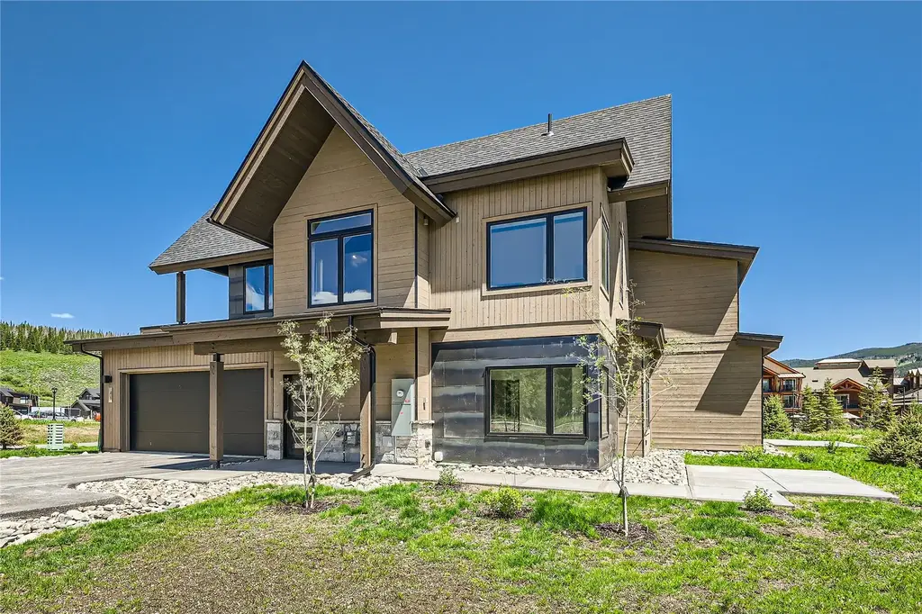 22 Monitor Drive, Breckenridge