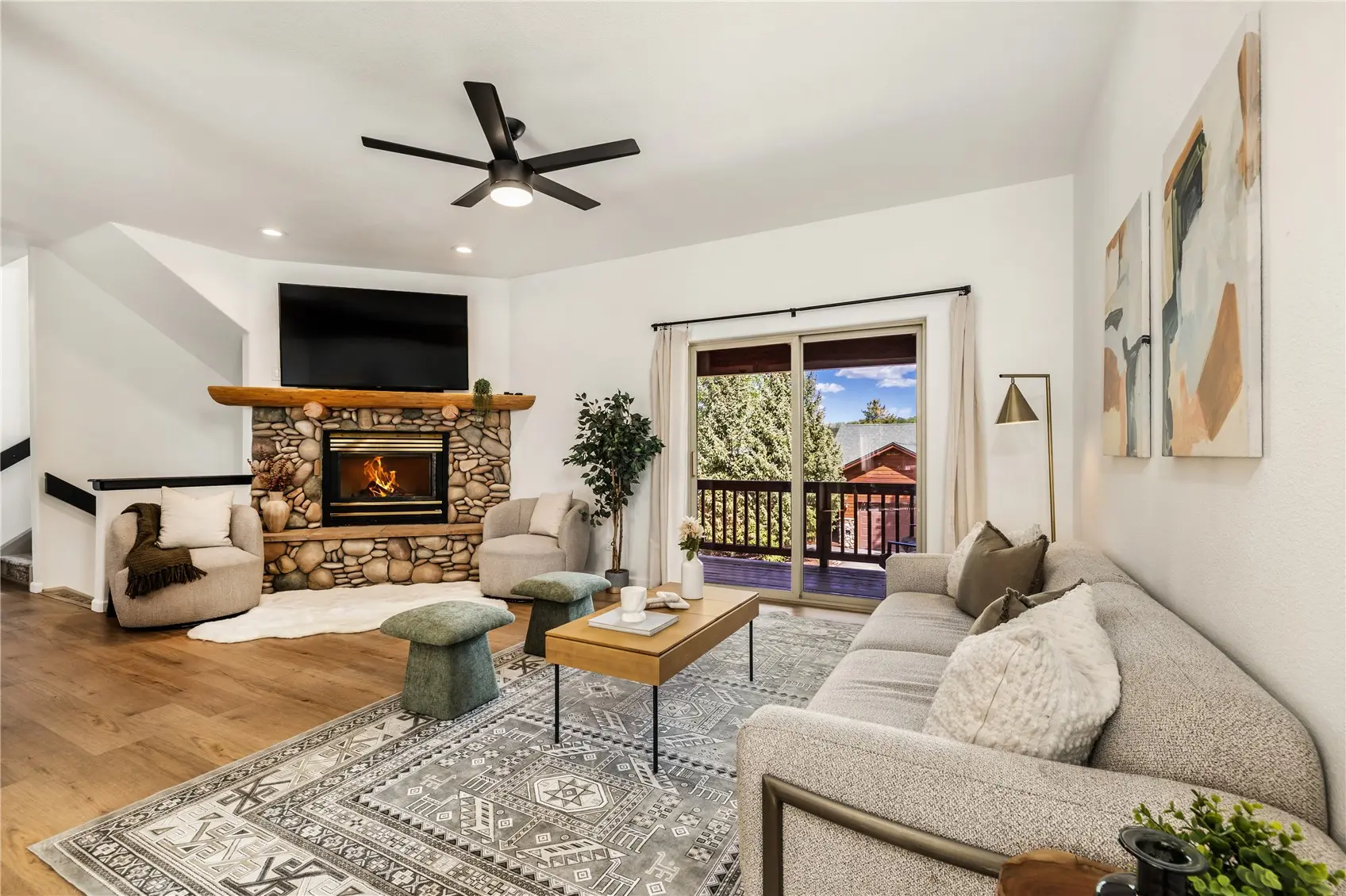 96 Lookout Ridge Drive, Dillon