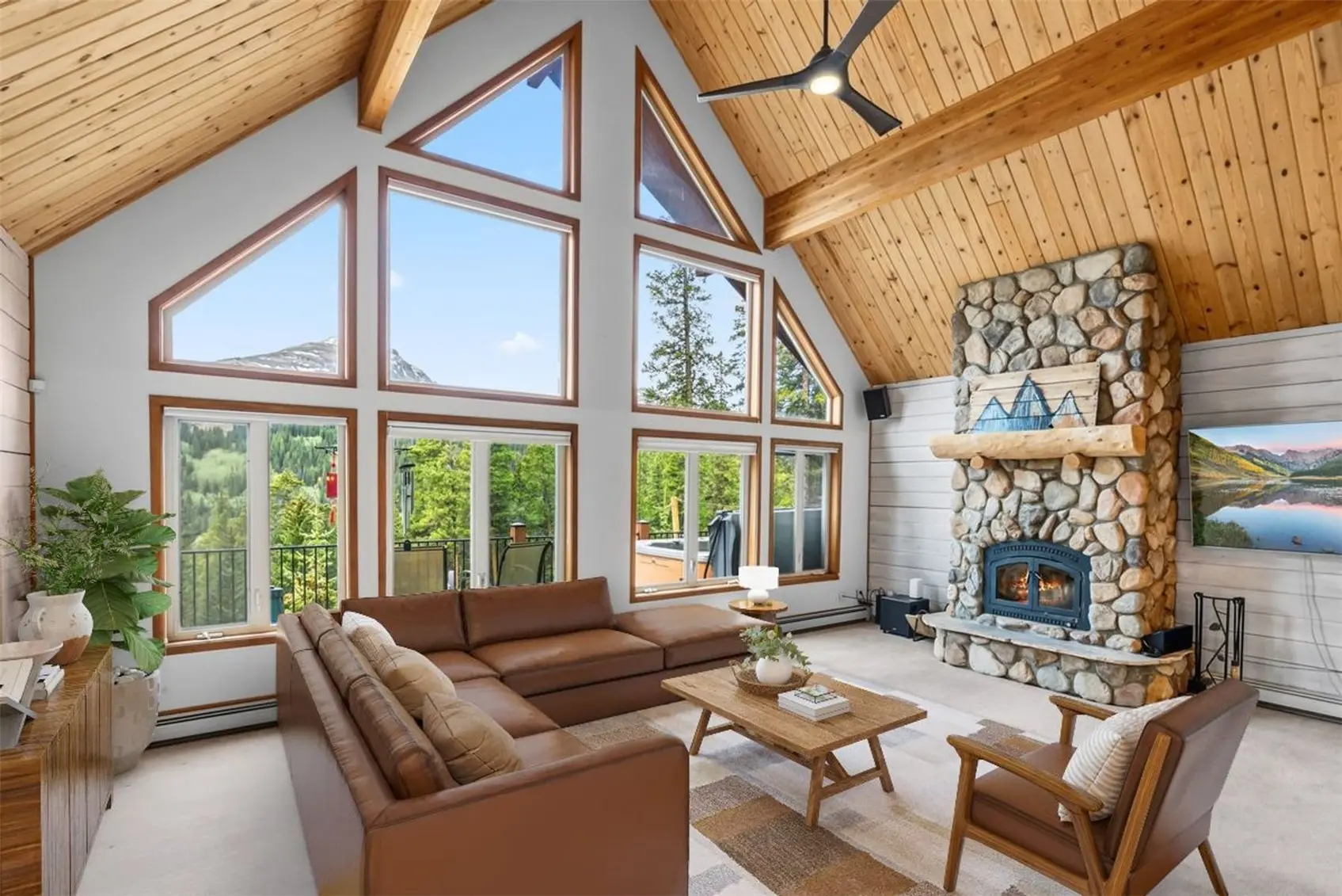 1043 Range Road, Breckenridge