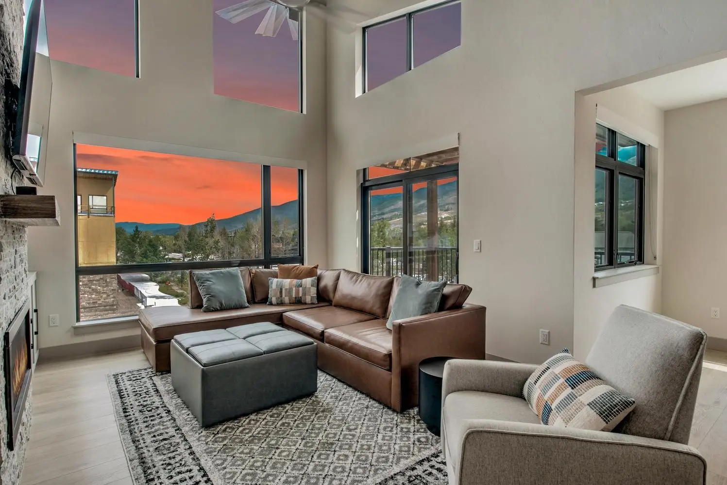 W 37 4th Street 301e, Silverthorne