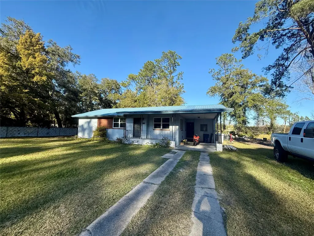 851002 Us 17 Highway, Yulee