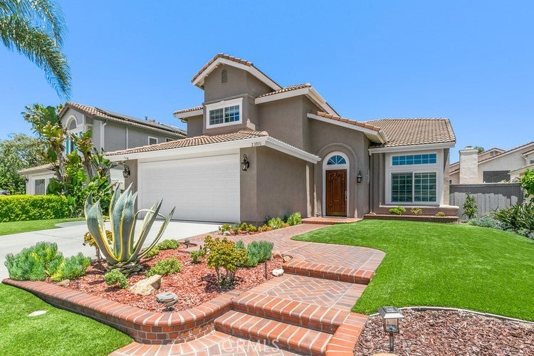 Photo of Listing #OC23161028