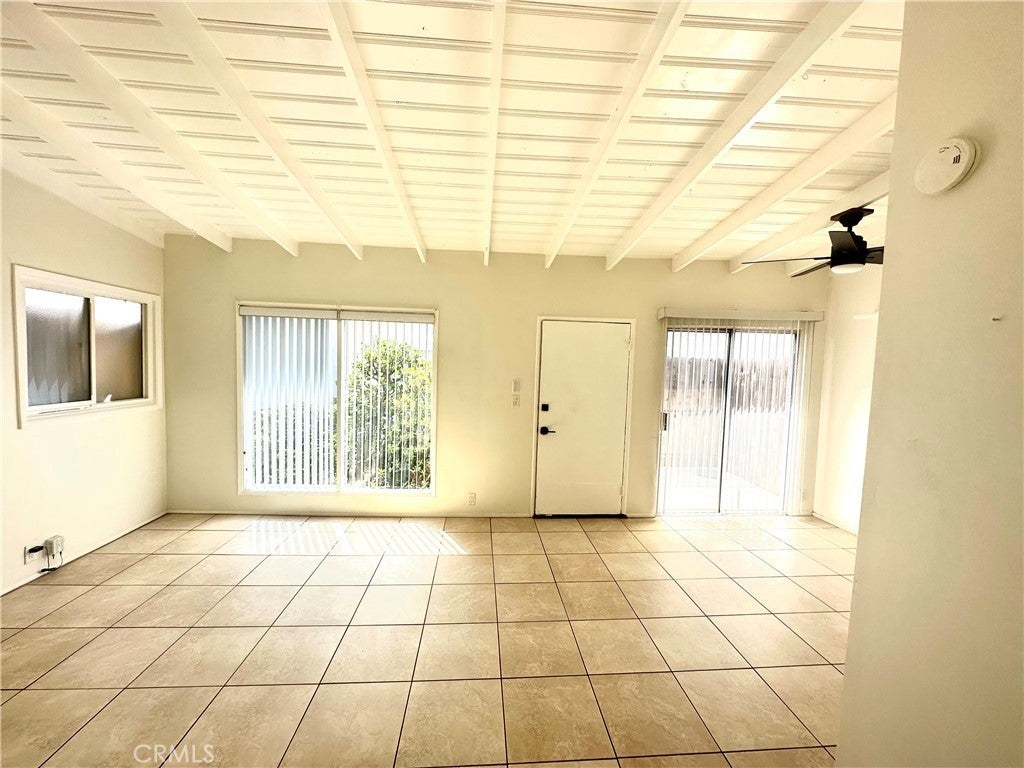 Photo of Listing #OC23177387